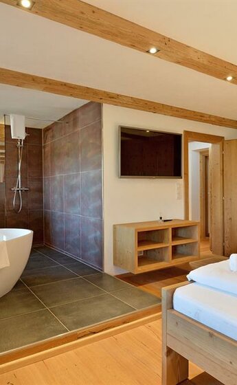Schlafzimmer-Badezimmer 2