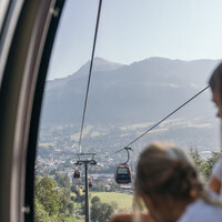 Bergbahn mit Familie