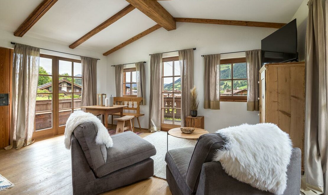 Ski In/Out Asten Apartment