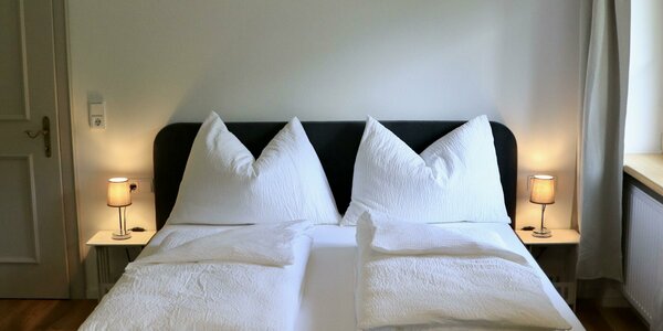 Schlafzimmer 1a