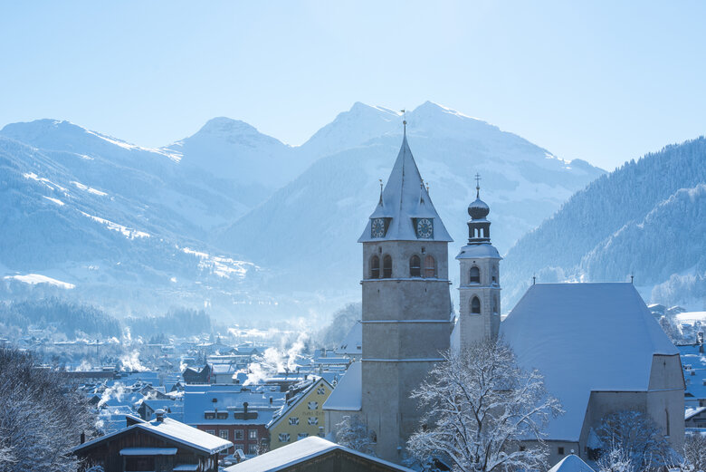 city of kitzbühel in winter 