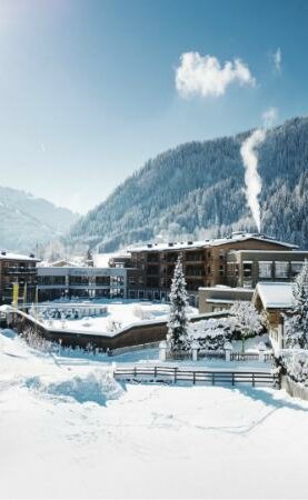 Kitzbuehel Lodge  Building_klein