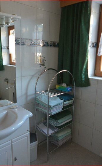 Haus_Schneerose_Jochberg_Badezimmer.JPG