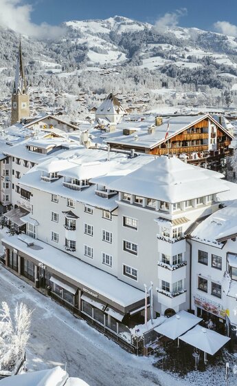 Hotel Reisch_copyright_alexgretter_Drohne 2