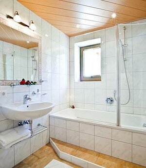 Pension_Ederhof_Jochberg_Badezimmer