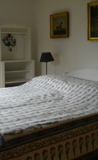 Dreibettzimmer mit Dusche