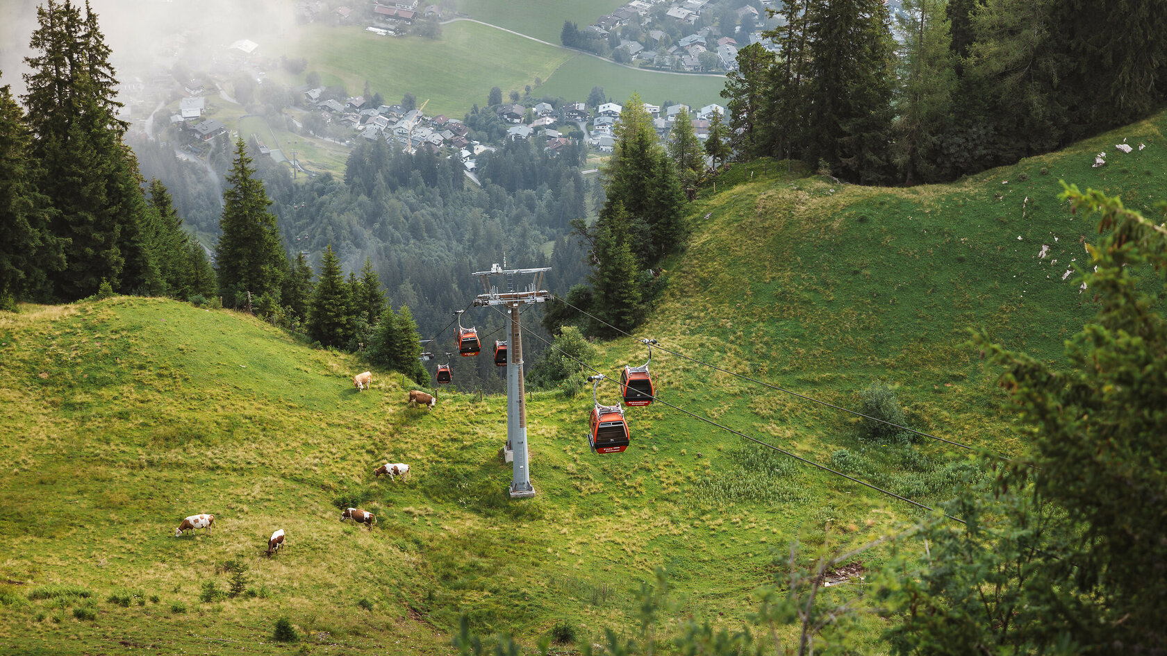 Gondel auf den Hahnenkamm