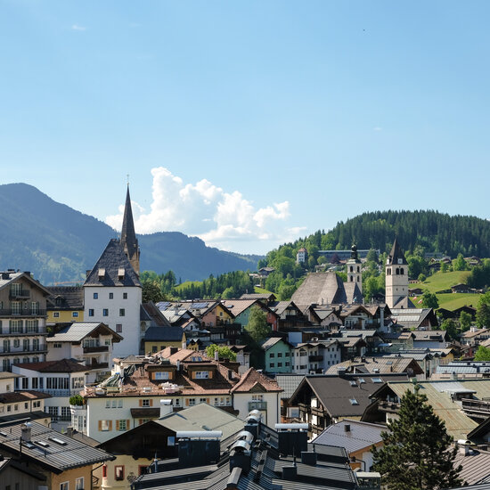 Stadtansicht Kitzbühel von oben