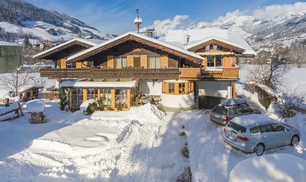 Landhaus Klotz Hausansicht Winter