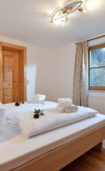 Appartement-Holzleitner-Jochberg-Schlafzimmer