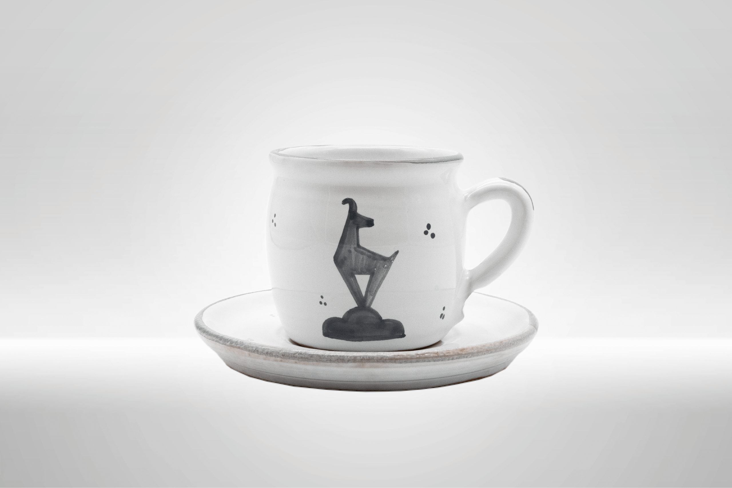 Keramiktasse mit Untertasse